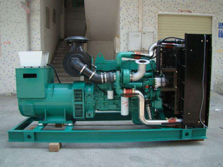 新盈镇1100kw康明斯柴油发电机组图片 新盈镇1100kw康明斯柴油发电机组图片